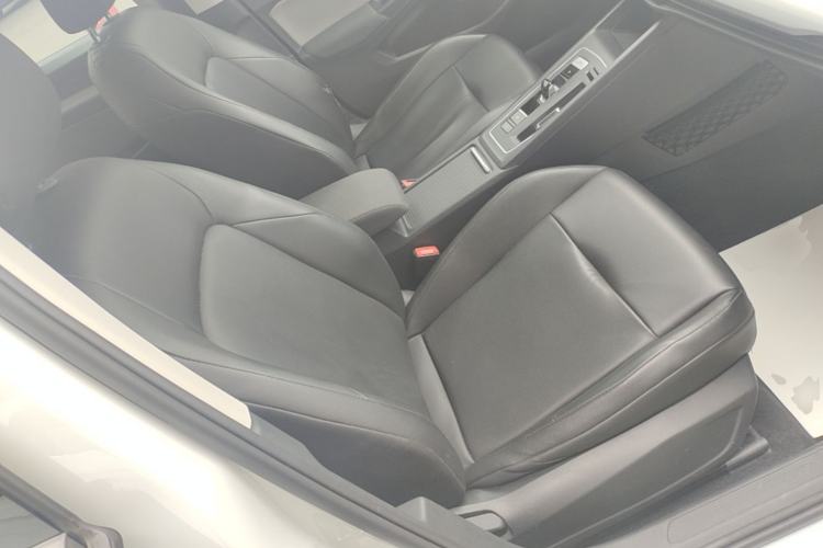 Used Volkswagen Golf 2023 200TSI DSG Right Front Seat