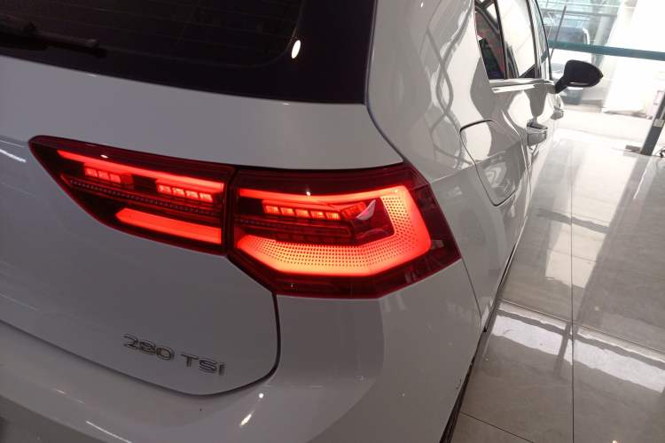 Used Volkswagen Golf 2023 Facelift 280TSI DSG R-Line Lite Right Rear Taillight