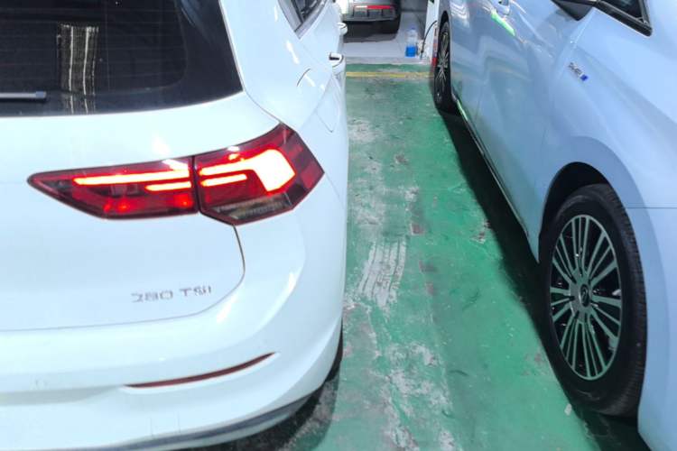 Used Volkswagen Golf 2023 Facelift 280TSI DSG Pro Right Rear Taillight