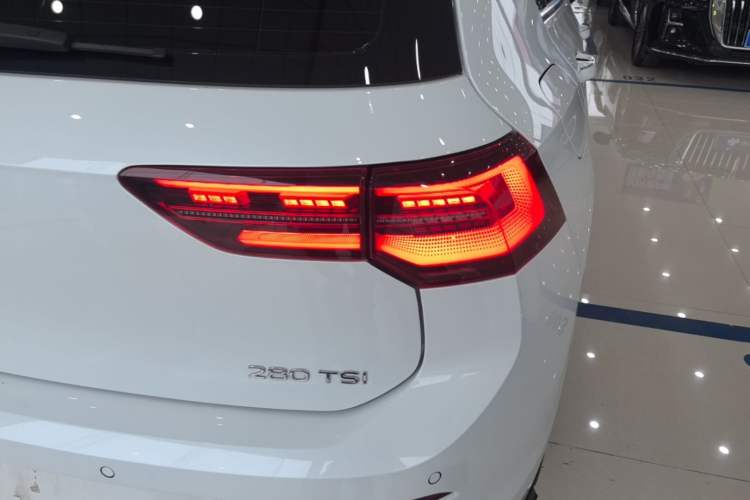 Used Volkswagen Golf 2023 Facelift 280TSI DSG R-Line Lite Right Rear Taillight