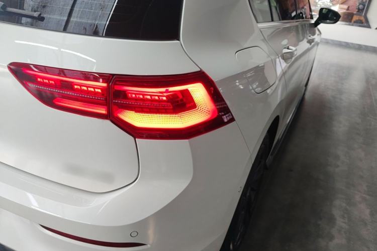 Used Volkswagen Golf 2023 Facelift 280TSI DSG R-Line Right Rear Taillight