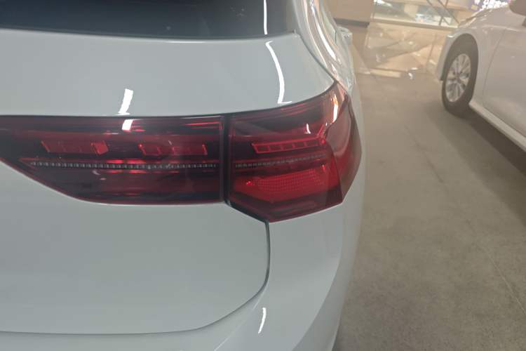 Used Volkswagen Golf 2023 Facelift 280TSI DSG R-Line Lite Right Rear Taillight