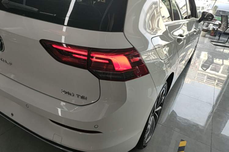 Used Volkswagen Golf 2023 Facelift 280TSI DSG Pro Right Rear Taillight