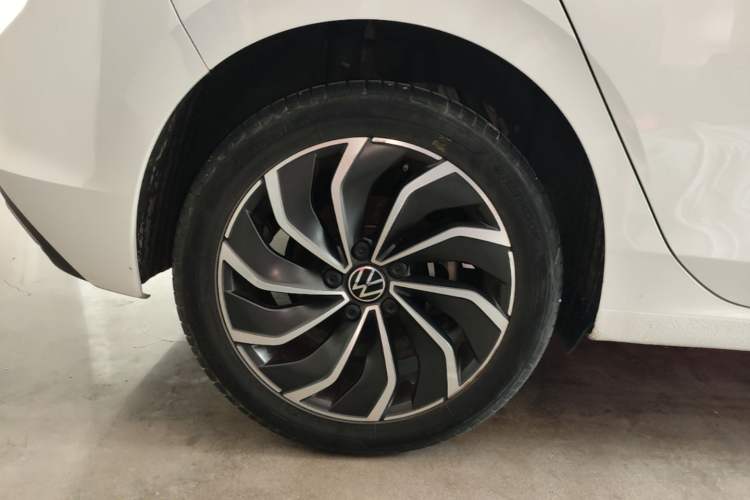 Used Volkswagen Golf 2023 Facelift 280TSI DSG Pro Right Rear Wheel Hub