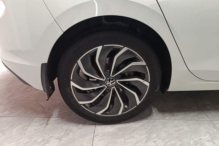 Used Volkswagen Golf 2023 Facelift 280TSI DSG Pro Right Rear Wheel Hub