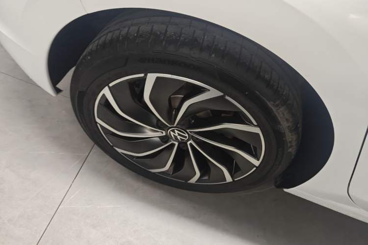 Used Volkswagen Golf 2023 Facelift 280TSI DSG Pro Right Rear Wheel Hub