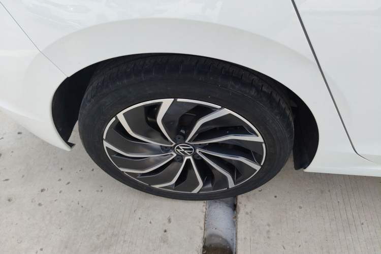 Used Volkswagen Golf 2023 280TSI DSG Pro Right Rear Wheel Hub