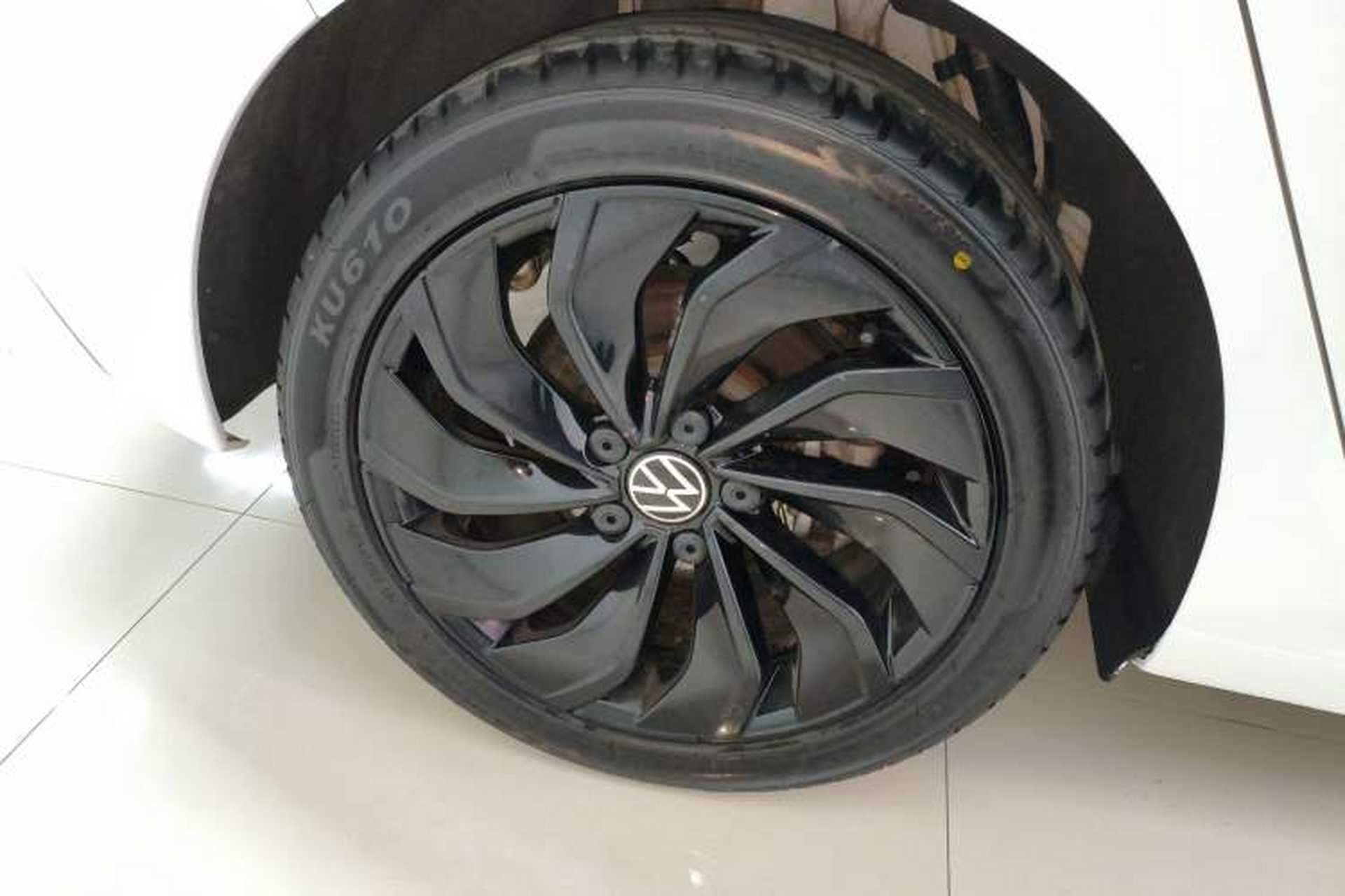 Used Volkswagen Golf 2023 280TSI DSG Pro Right Rear Wheel Hub