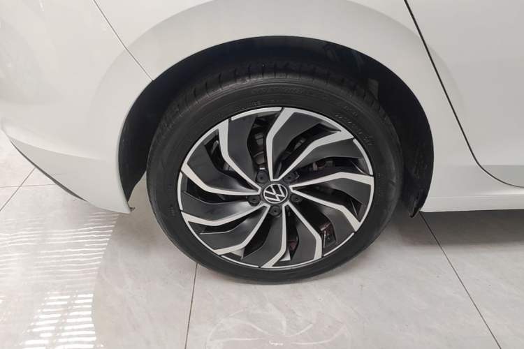 Used Volkswagen Golf 2023 280TSI DSG Pro Right Rear Wheel Hub