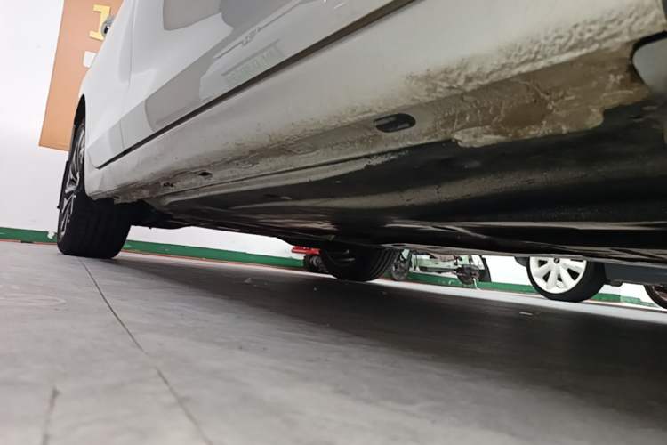 Used Volkswagen Golf 2023 Facelift 280TSI DSG Pro Right Side Sill