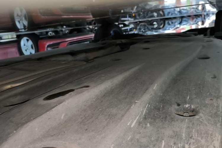 Used Volkswagen Golf 2023 Facelift 280TSI DSG R-Line Lite Right Side Sill