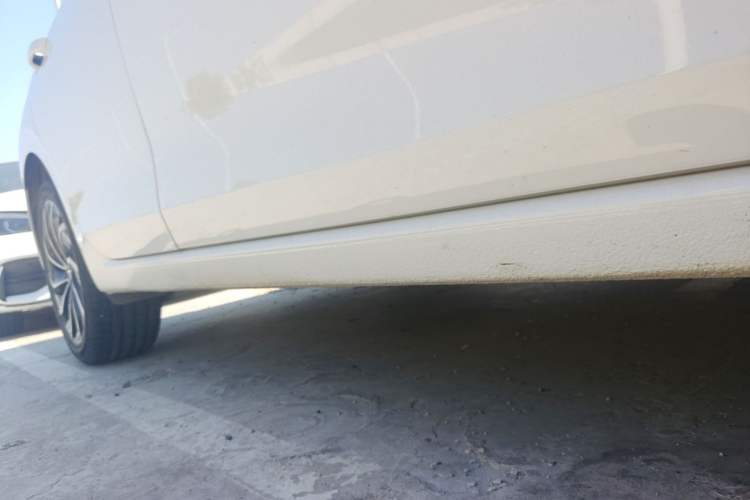 Used Volkswagen Golf 2023 Facelift 280TSI DSG Pro Right Side Sill