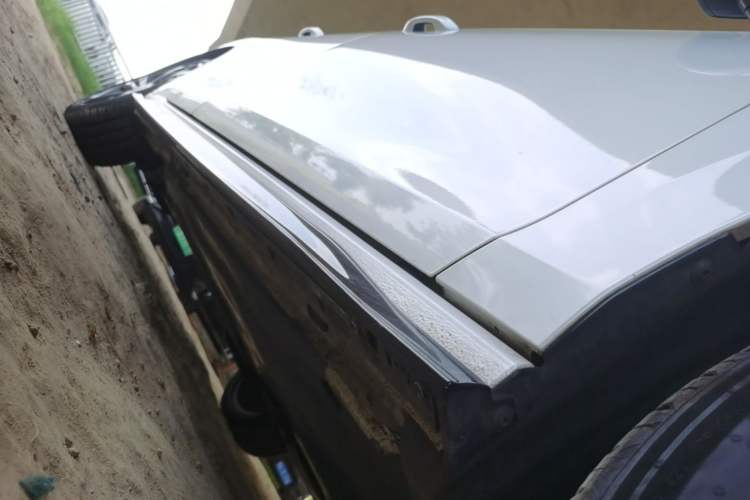 Used Volkswagen Golf 2023 280TSI DSG R-Line Lite Right Side Sill