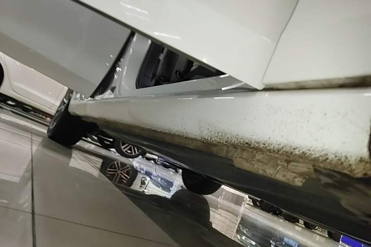 Used Volkswagen Golf 2023 Facelift 280TSI DSG Pro Right Side Sill