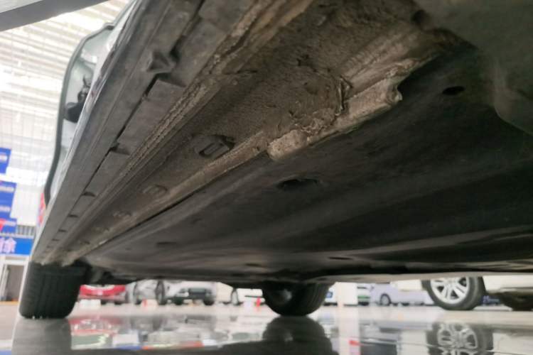 Used Volkswagen Golf 2023 Facelift 280TSI DSG R-Line Lite Right Side Sill