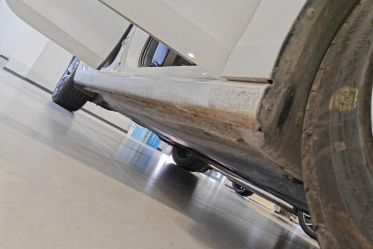 Used Volkswagen Golf 2023 Facelift 280TSI DSG Pro Right Side Sill