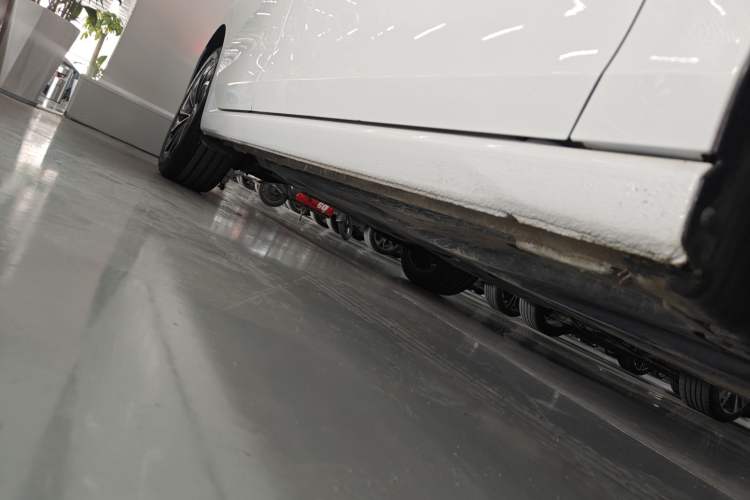 Used Volkswagen Golf 2023 Facelift 280TSI DSG Pro Right Side Sill