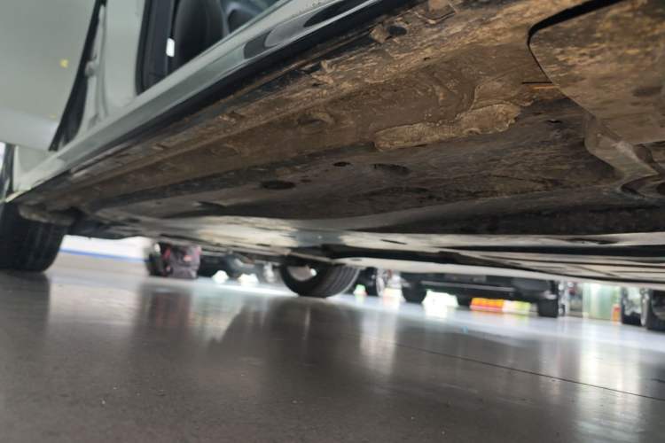 Used Volkswagen Golf 2023 Facelift 280TSI DSG R-Line Lite Right Side Sill
