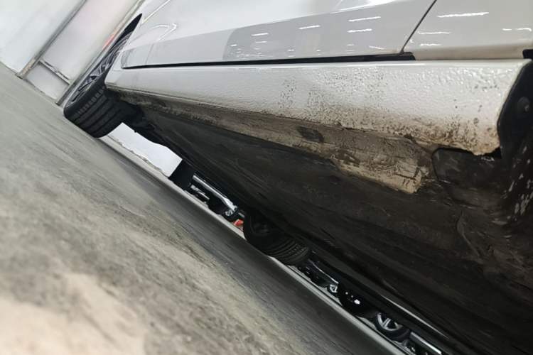 Used Volkswagen Golf 2023 Facelift 280TSI DSG Pro Right Side Sill