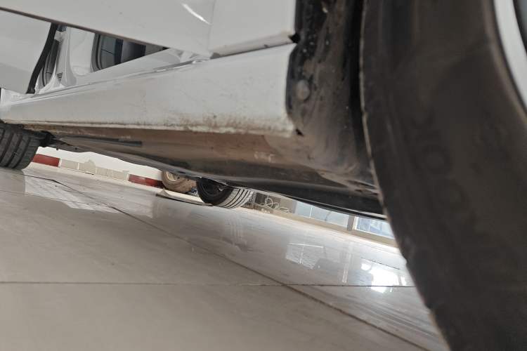 Used Volkswagen Golf 2023 280TSI DSG Pro Right Side Sill