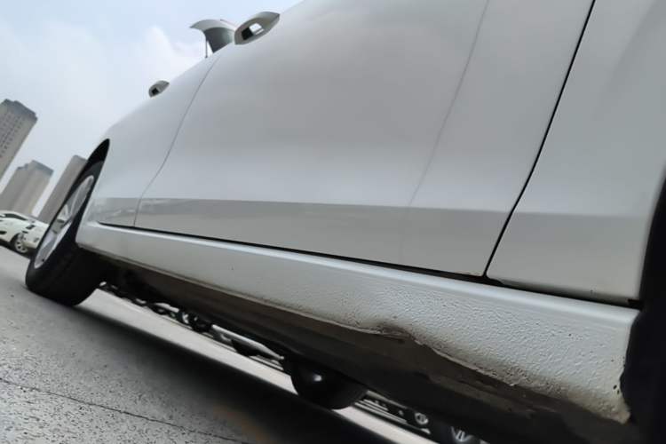 Used Volkswagen Golf 2023 200TSI DSG Right Side Sill