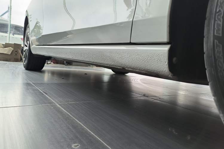 Used Volkswagen Golf 2023 Facelift 280TSI DSG Pro Right Side Sill