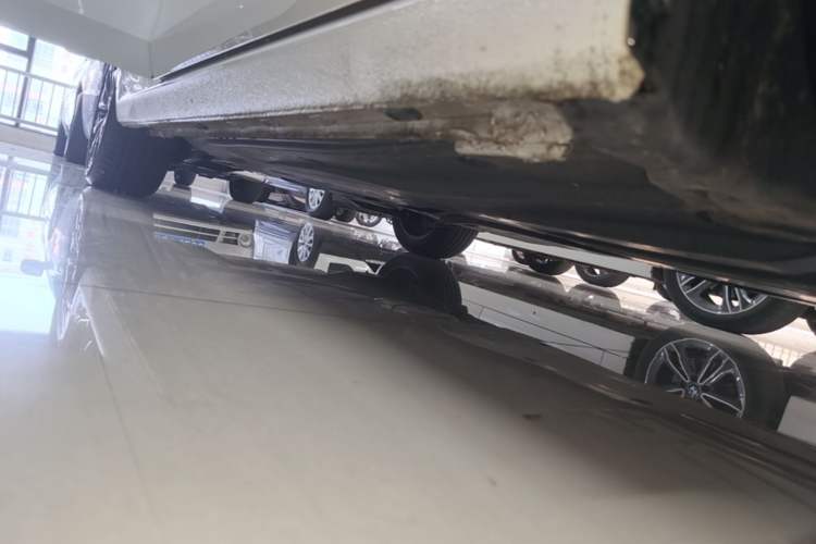 Used Volkswagen Golf 2023 Facelift 280TSI DSG Pro Right Side Sill