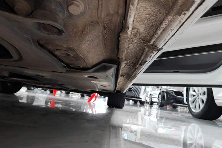 Used Volkswagen Golf 2023 280TSI DSG Pro Right Side Sill