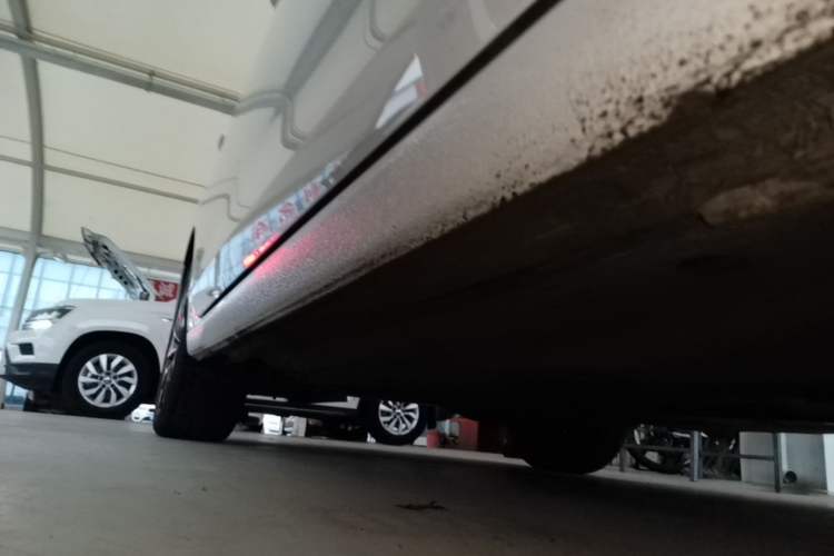 Used Volkswagen Golf 2023 Facelift 280TSI DSG Pro Right Side Sill