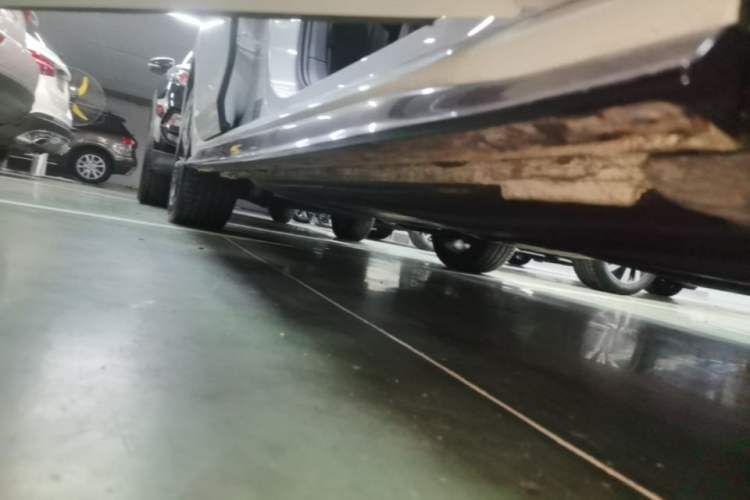 Used Volkswagen Golf 2023 Facelift 280TSI DSG R-Line Lite Right Side Sill