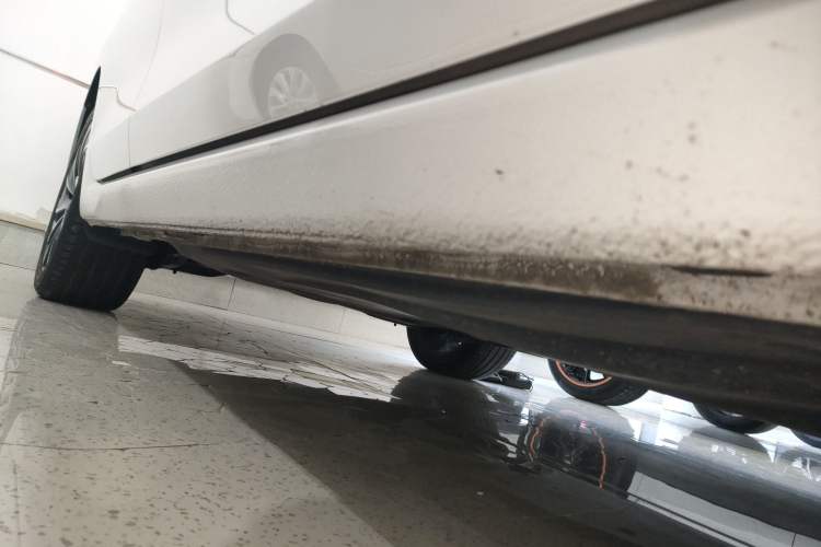 Used Volkswagen Golf 2023 Facelift 280TSI DSG Pro Right Side Sill