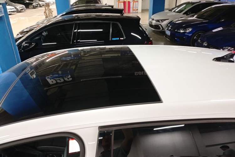 Used Volkswagen Golf 2023 280TSI DSG R-Line Lite Roof