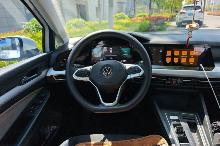 Used Volkswagen Golf 2023 Facelift 280TSI DSG Pro Steering Wheel