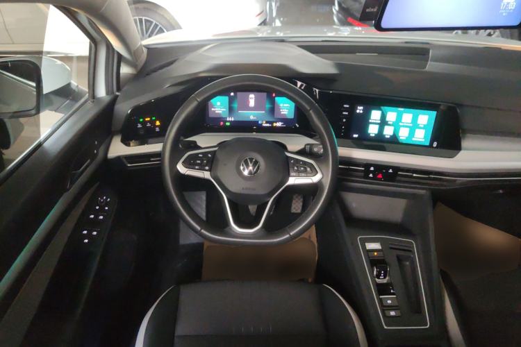 Used Volkswagen Golf 2023 Facelift 280TSI DSG Pro Steering Wheel