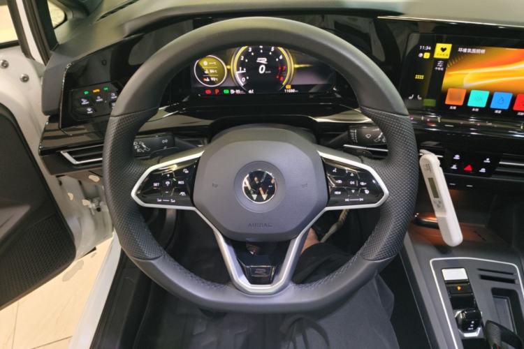 Used Volkswagen Golf 2023 Facelift 280TSI DSG R-Line Steering Wheel