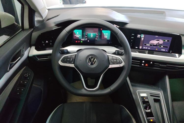 Used Volkswagen Golf 2023 Facelift 280TSI DSG Pro Steering Wheel