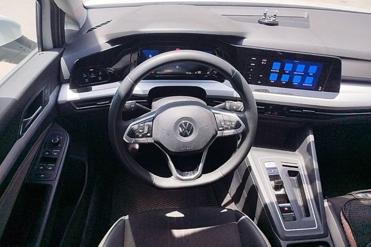 Used Volkswagen Golf 2023 Facelift 280TSI DSG Pro Steering Wheel