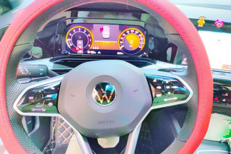 Used Volkswagen Golf 2023 Facelift 280TSI DSG R-Line Steering Wheel
