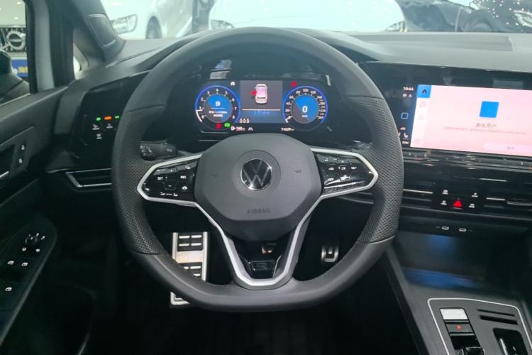 Used Volkswagen Golf 2023 Facelift 280TSI DSG R-Line Lite Steering Wheel