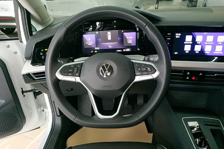 Used Volkswagen Golf 2023 Facelift 280TSI DSG Pro Steering Wheel