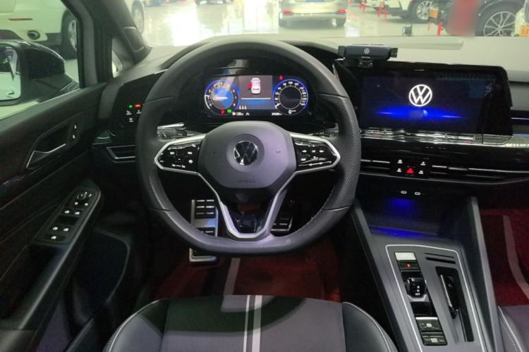 Used Volkswagen Golf 2023 Facelift 280TSI DSG R-Line Lite Steering Wheel