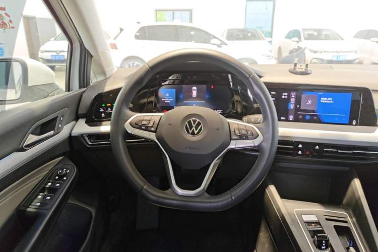 Used Volkswagen Golf 2023 Facelift 280TSI DSG Pro Steering Wheel