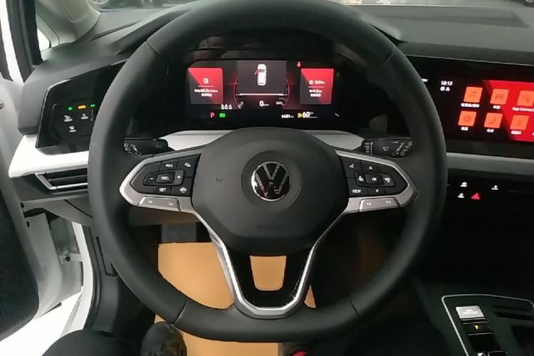 Used Volkswagen Golf 2023 Facelift 280TSI DSG Pro Steering Wheel