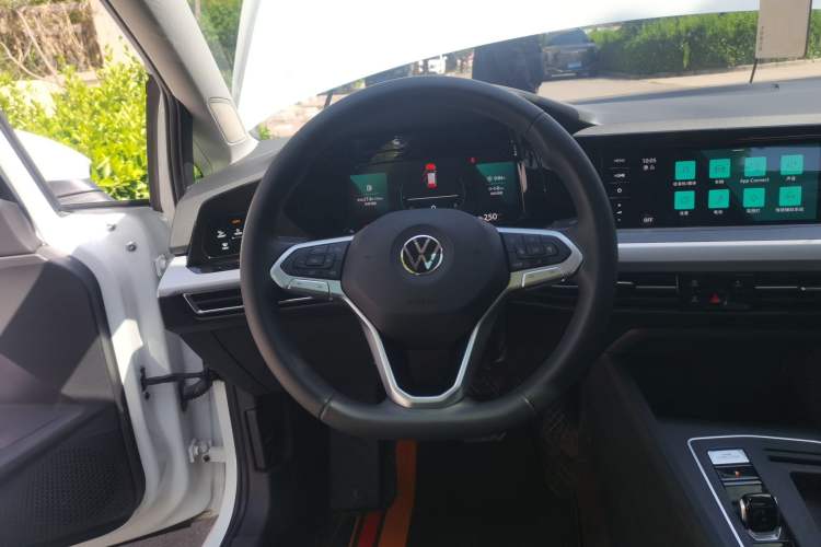 Used Volkswagen Golf 2023 280TSI DSG Pro Steering Wheel