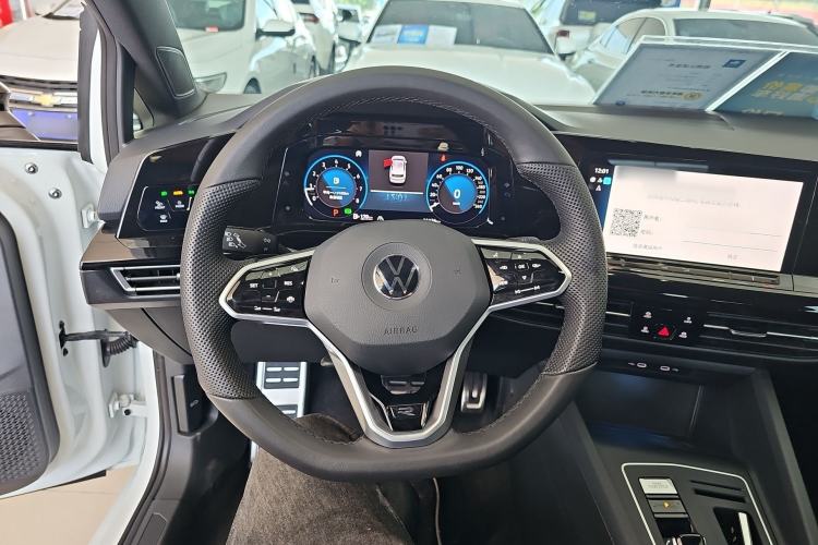Used Volkswagen Golf 2023 Facelift 280TSI DSG R-Line Lite Steering Wheel