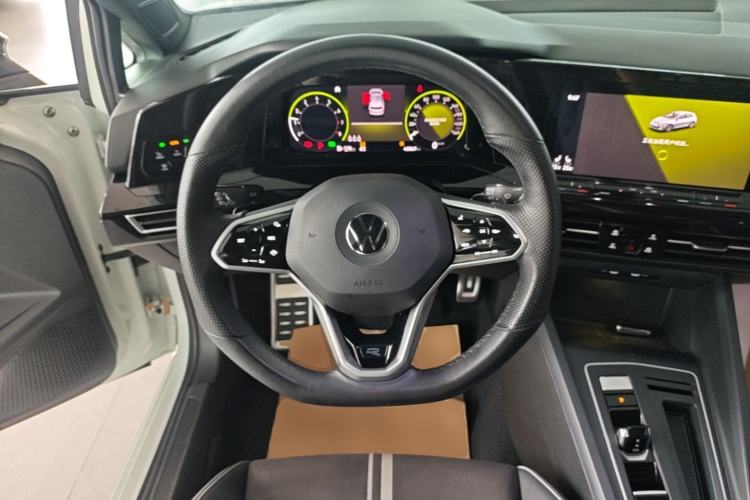 Used Volkswagen Golf 2023 Facelift 280TSI DSG R-Line Lite Steering Wheel