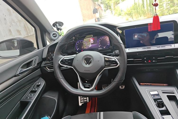 Used Volkswagen Golf 2023 280TSI DSG R-Line Lite Steering Wheel