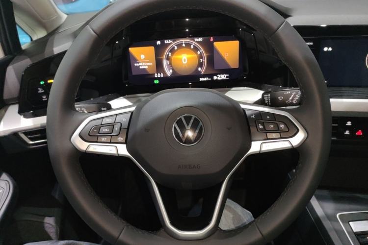 Used Volkswagen Golf 2023 Facelift 280TSI DSG Pro Steering Wheel