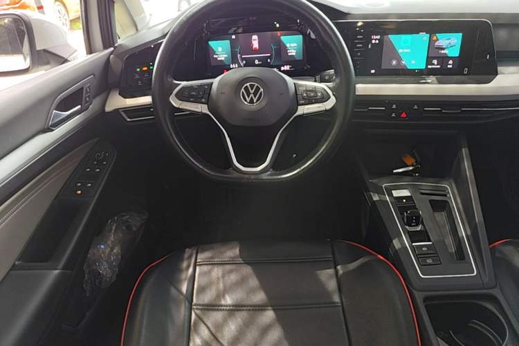 Used Volkswagen Golf 2023 Facelift 280TSI DSG Pro Steering Wheel
