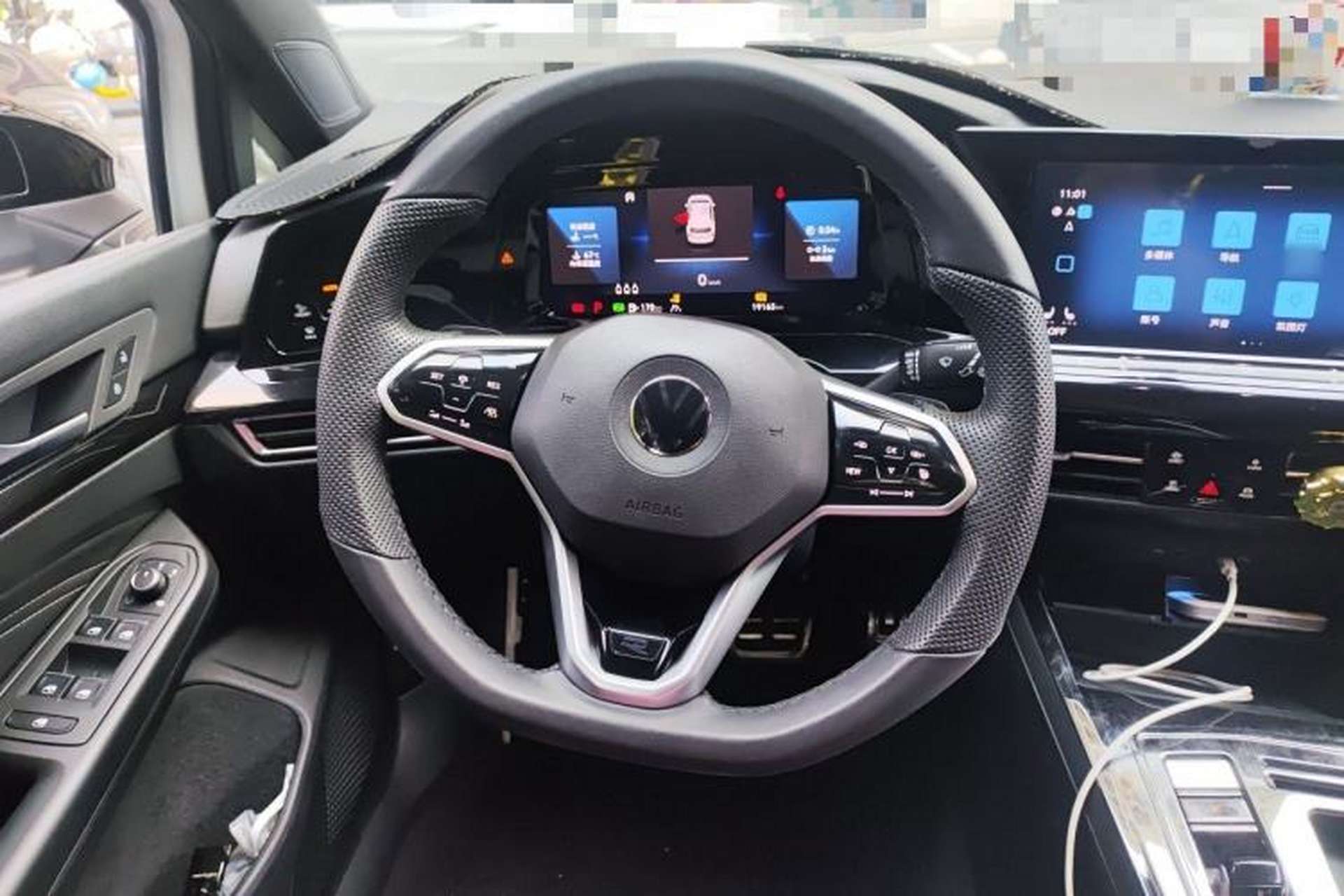 Used Volkswagen Golf 2023 Facelift 280TSI DSG R-Line Steering Wheel